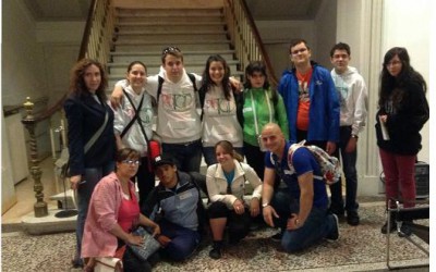 Personas con autismo visitan el Museo Nacional de Artes Decorativas