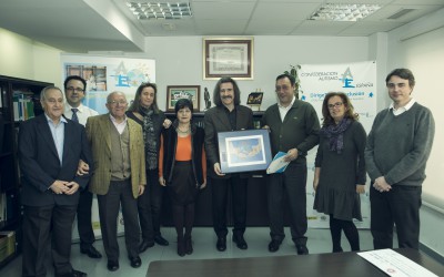 El artista Luis Cobos colabora con la Confederación Autismo España