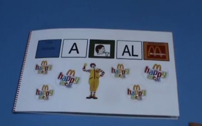 Happy Meal de McDonald’s adaptado con pictogramas