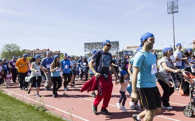 Más de 700 personas en la Carrera Solidaria a favor del Autismo