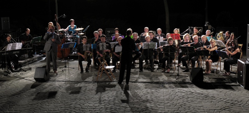 Concierto de la Big Band y Master 60 a beneficio de la Asociación Nuevo Horizonte
