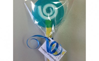 Piruletas de jabón por el Día Mundial de Concienciación sobre el Autismo