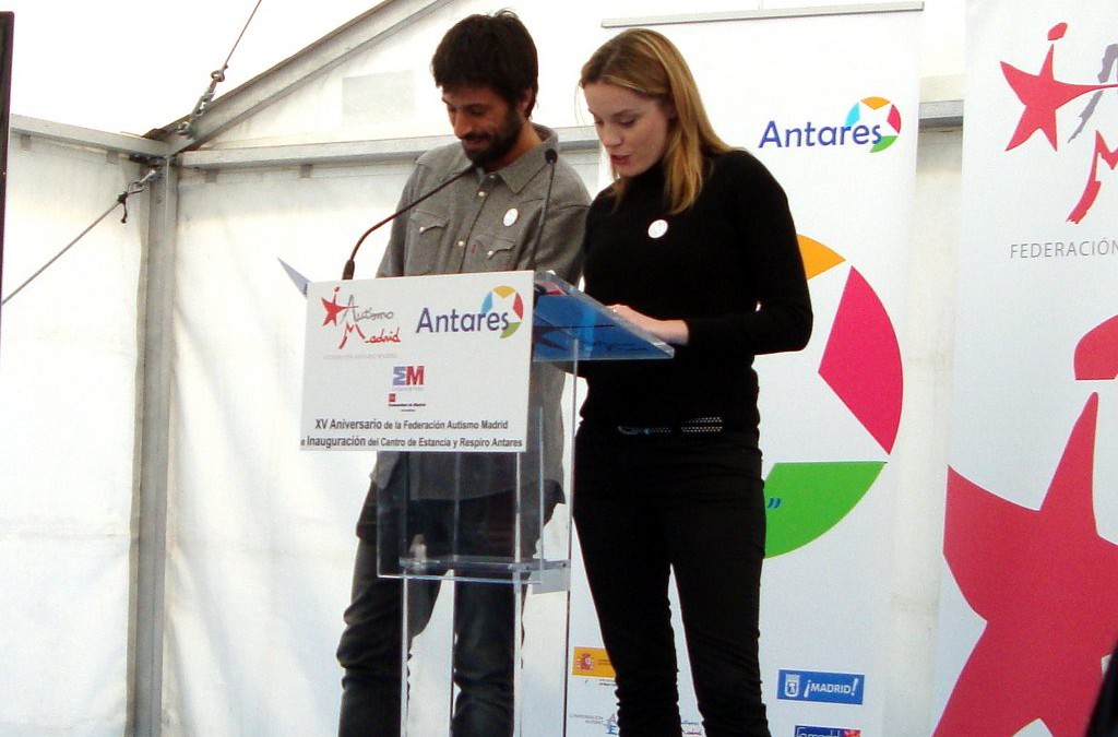 Los actores Hugo Silva y Carolina Bang, comprometidos con la Federación Autismo Madrid