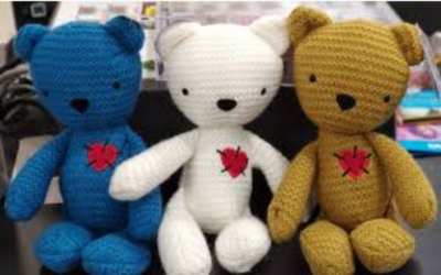 Carrefour y Famosa presentan ‘TEAtrapo’ la nueva colección de peluches solidarios destinada a la detección precoz del autismo en bebés
