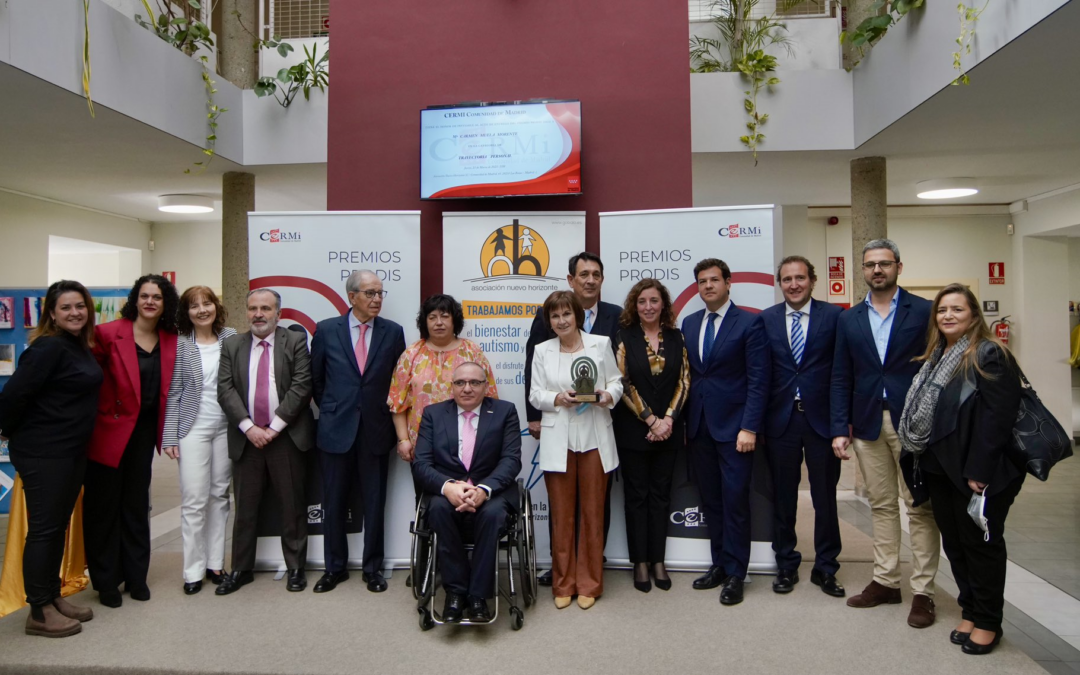 CERMI Madrid premia el valor humano y profesional de Carmen Muela, un referente para las personas con Autismo