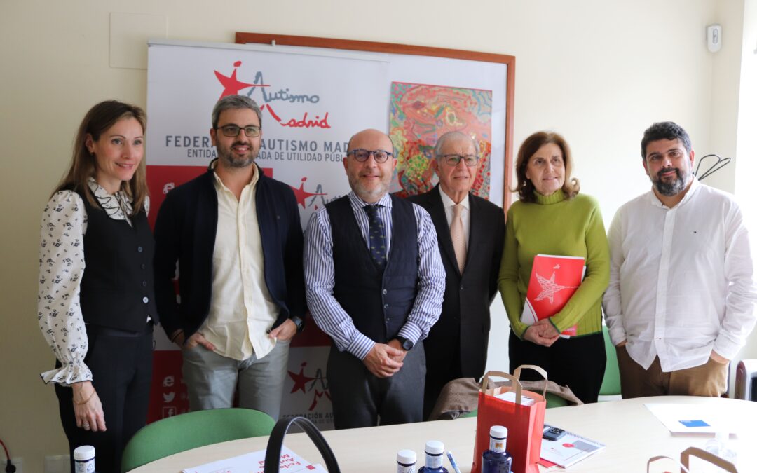 El delegado de Políticas Sociales, Familia e Igualdad del Ayuntamiento de Madrid visita la Federación