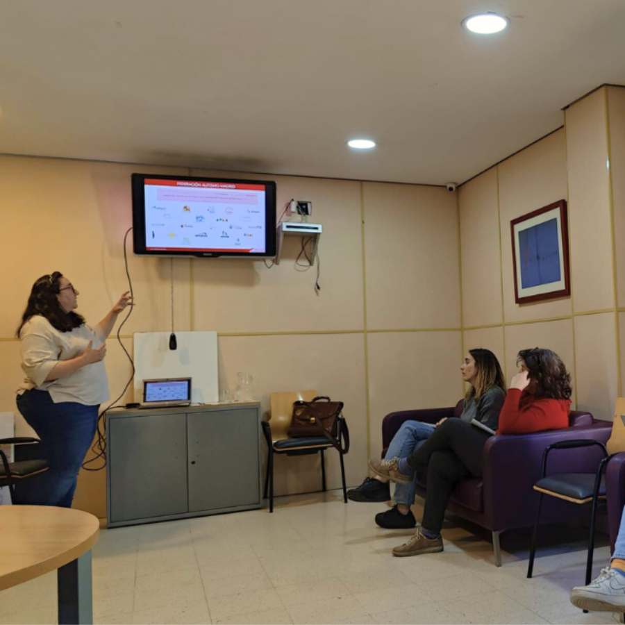 Formación al Centro de Acogida de Refugiados (CAR) Vallecas
