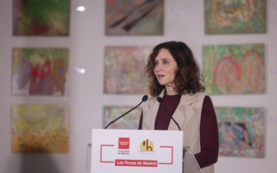 La presidenta de la Comunidad de Madrid visita la Asociación Nuevo Horizonte